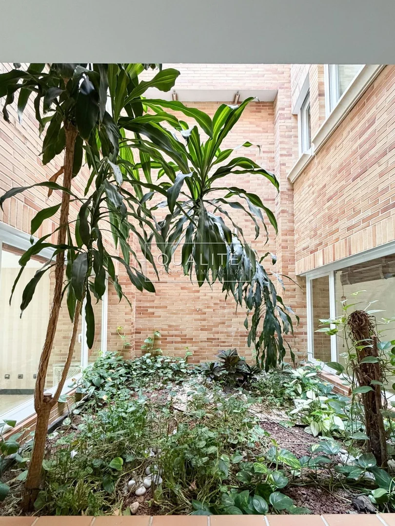 Chalet adosado en Calle de Ángel Cavero, Conde Orgaz-Piovera - Foto 4