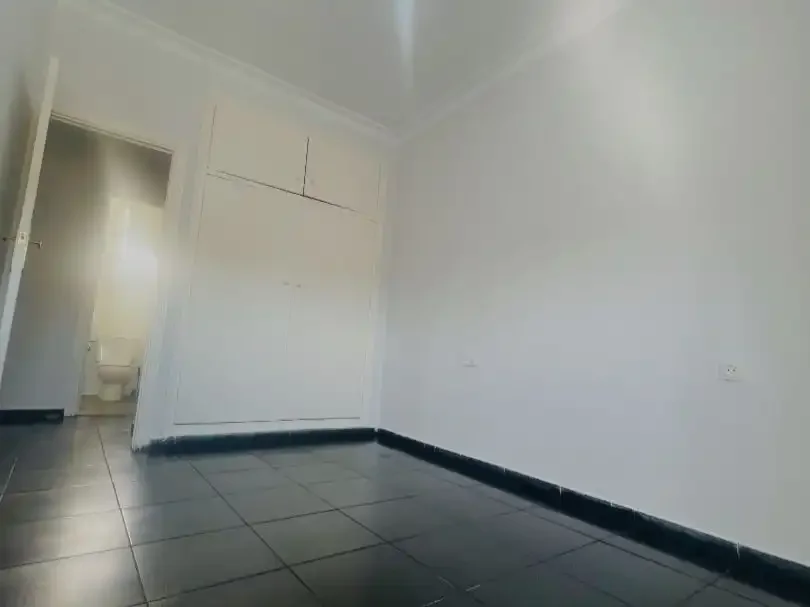 Piso en  Calle de Campomanes 6 - Foto 7