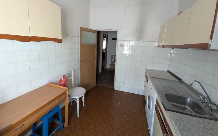 Edificio de uso mixto en Abrantes - Foto 4