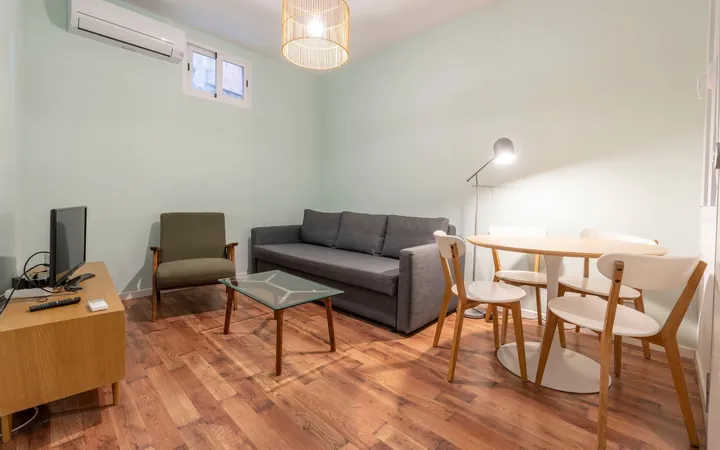 Piso en Calle de Buenavista, 42, Lavapiés-Embajadores - Foto 1