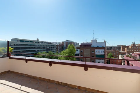 Ático en Barrio Ciudad Universitaria - Foto 3