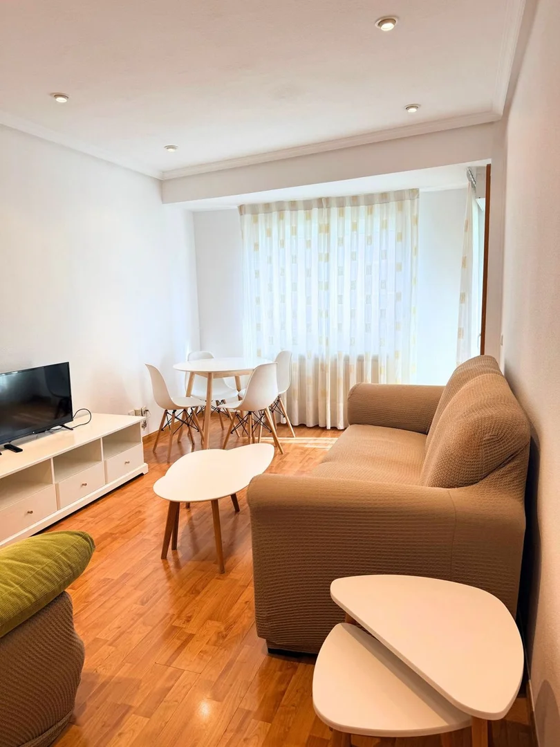 Piso en calle de Ofelia Nieto, 43 - Foto 3