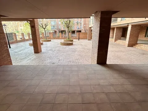 Piso en avenida de Pablo Neruda, 35 - Foto 2