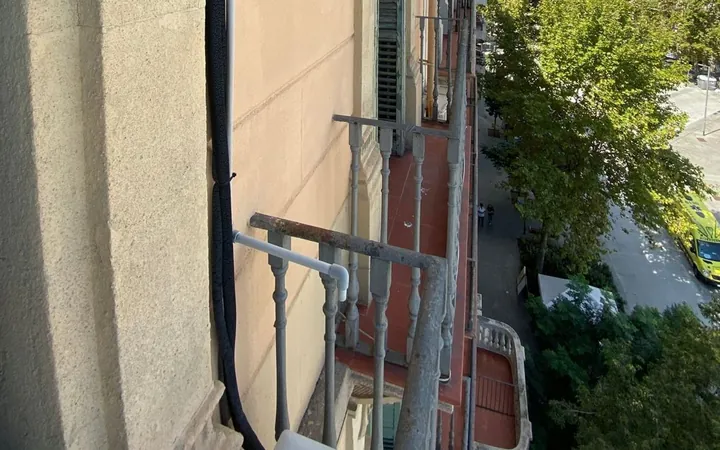 Piso en Calle del Comte Borrell, Sant Antoni - Foto 2