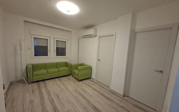 Piso en Numancia - Foto 1
