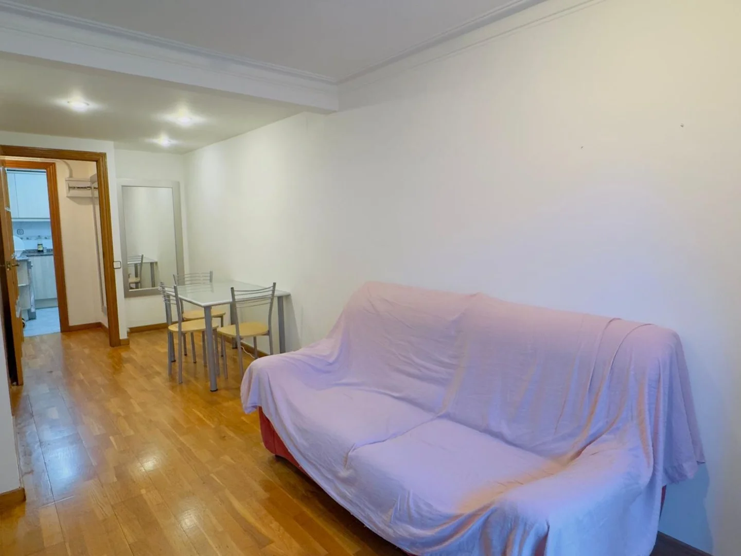 Piso en calle de Calàbria, 206 - Foto 4