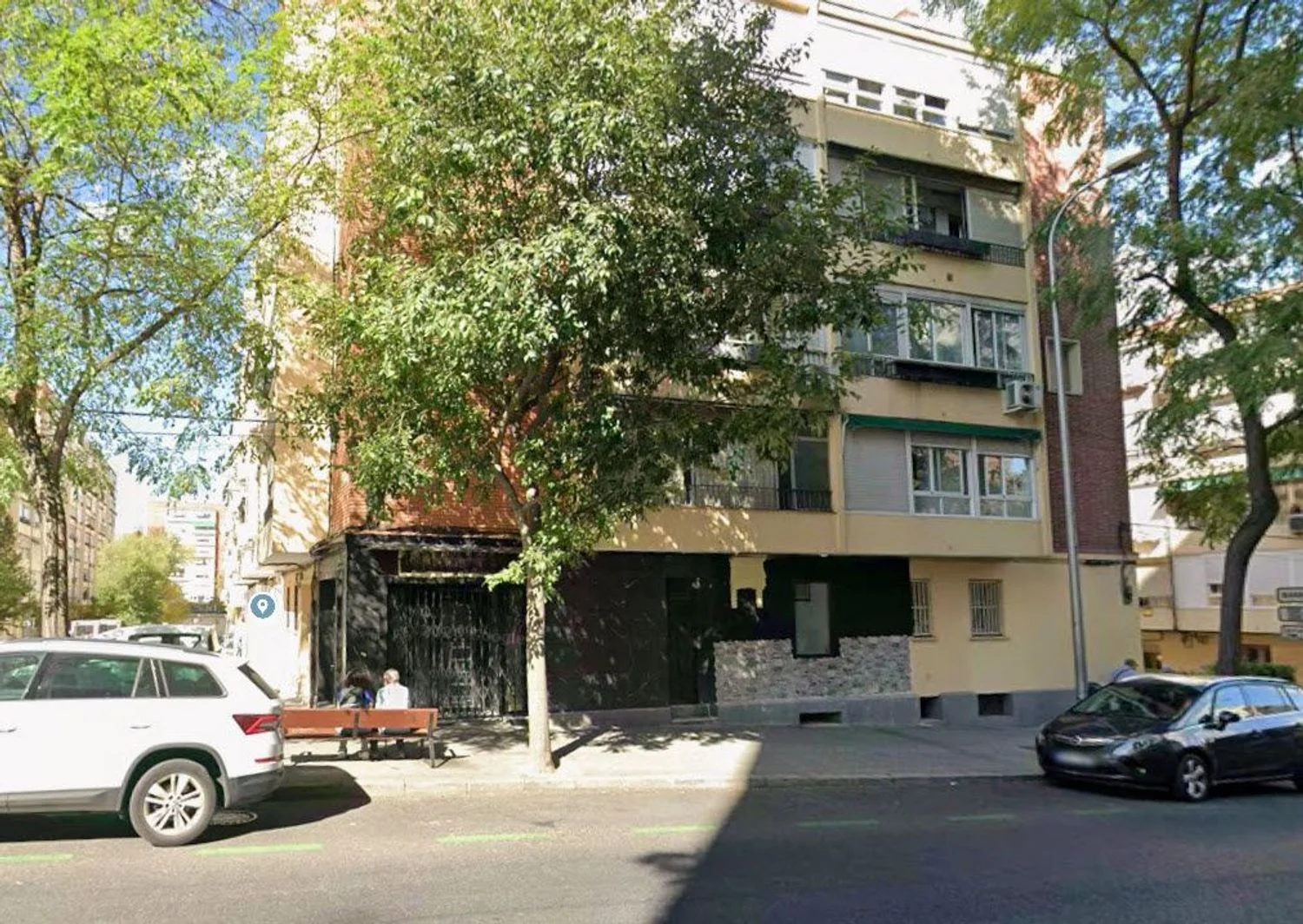 Piso en calle de Ponferrada, 32