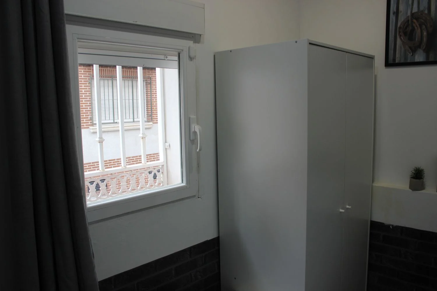 Chalet adosado en Barrio Valdeacederas - Foto 1