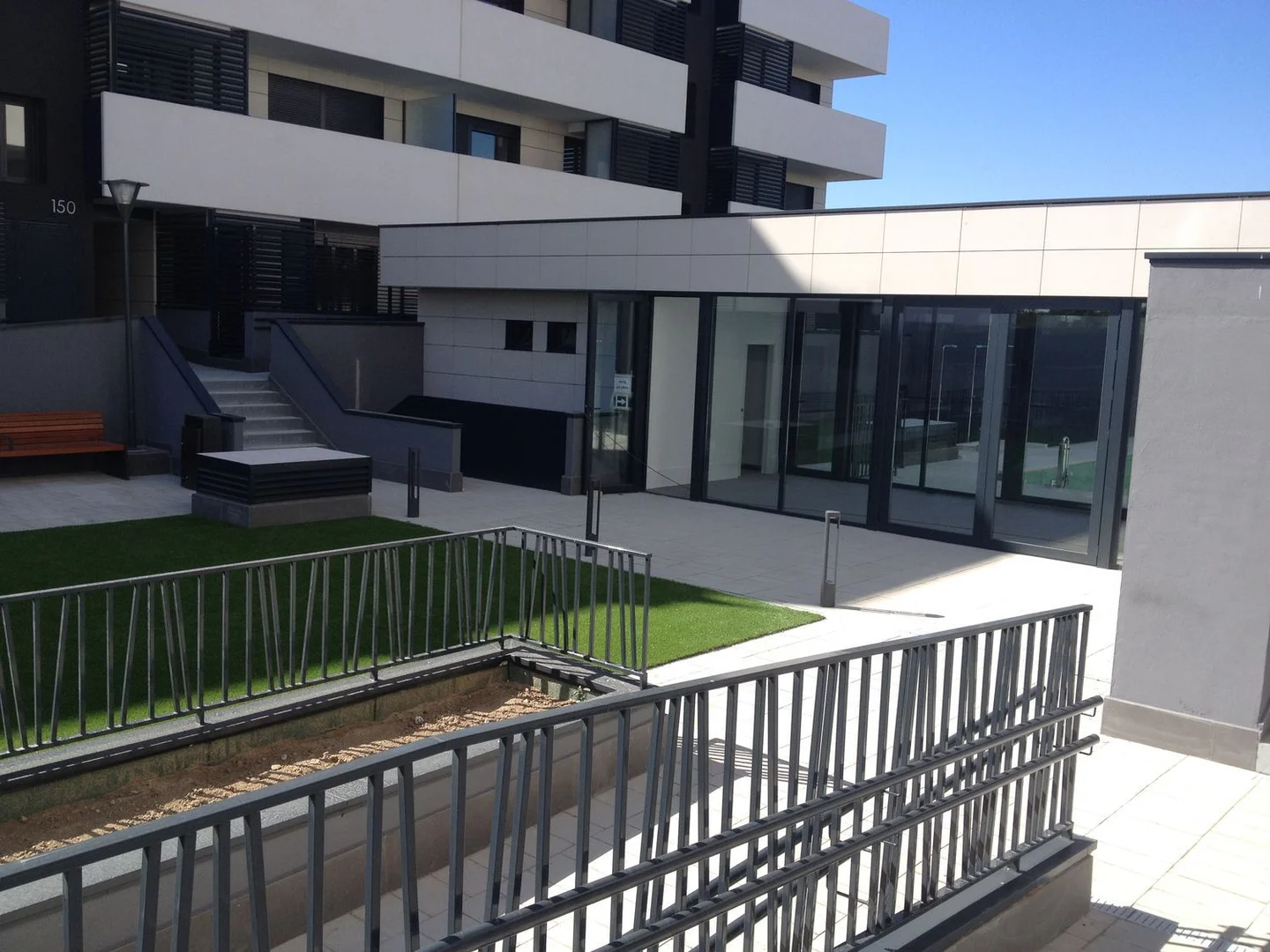 Piso en avenida de las Fuerzas Armadas, 142