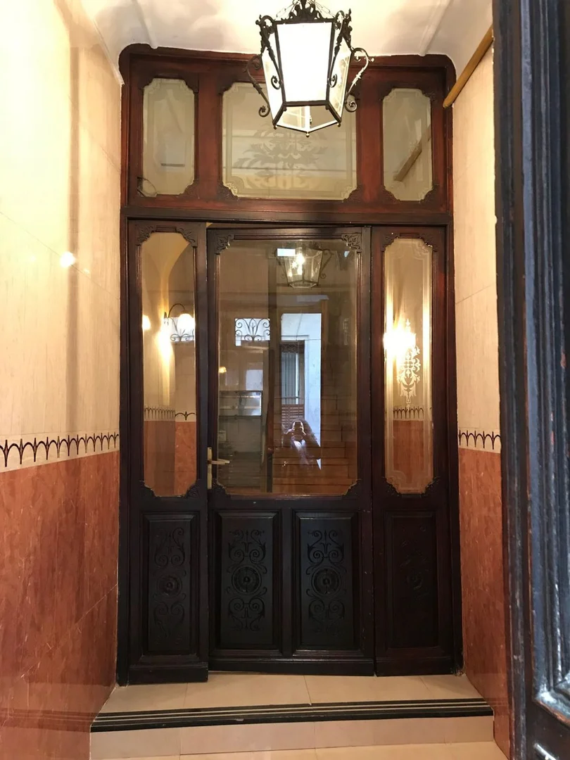 Piso en plaza de Jesús, 10 - Foto 1