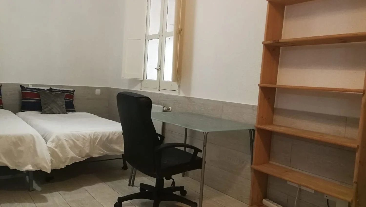 Estudio en plaza de Carlos Cambronero, 5 - Foto 8