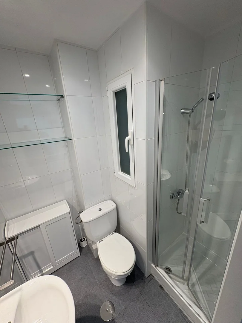 Piso en calle de la Infanta Mercedes, 42 - Foto 7