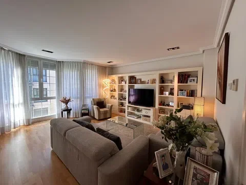 Piso en avenida de los Prunos, 5 - Foto 1