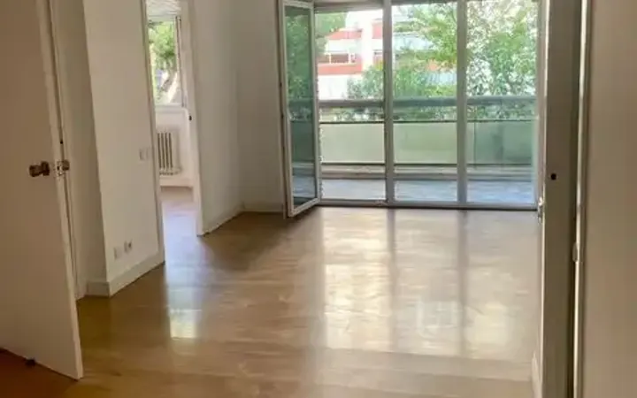 Piso en  Calle de Caleruega 54 - Foto 4