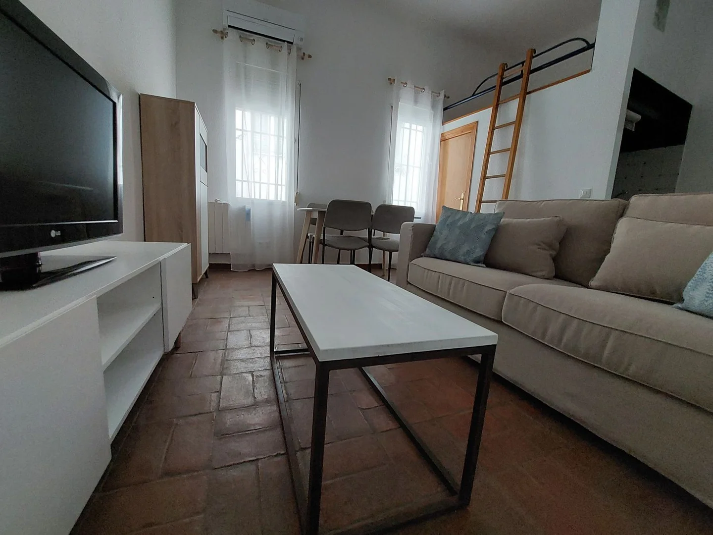 Piso en calle Sagunto, 13 - Foto 6