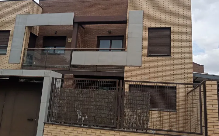 Chalet pareado en CL Ferenc Puskas, 66, El Cañaveral - Foto 1