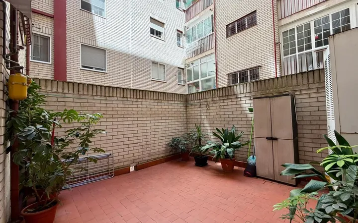 Piso en Luis De Hoyos Sainz, Pavones - Foto 6