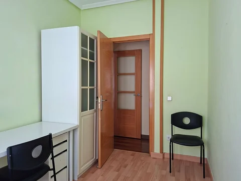 Piso en Barrio Vallehermoso - Foto 5