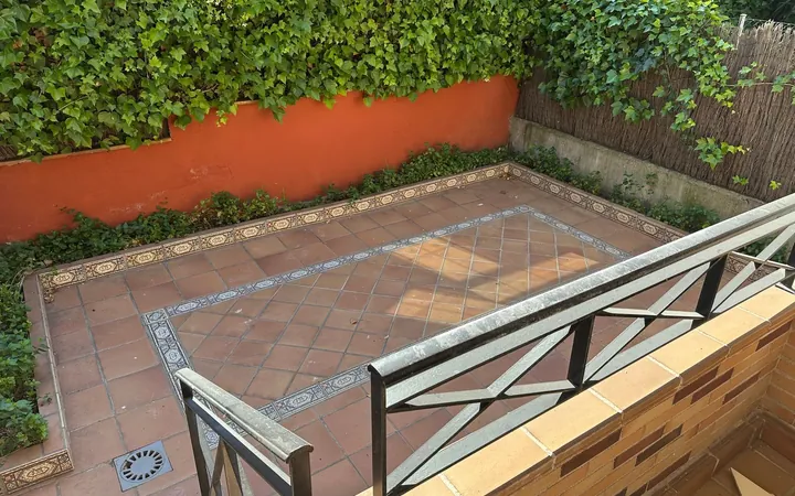 Chalet adosado en Calle de la Cueva de Montesinos, Tres Olivos - Valverde - Foto 5