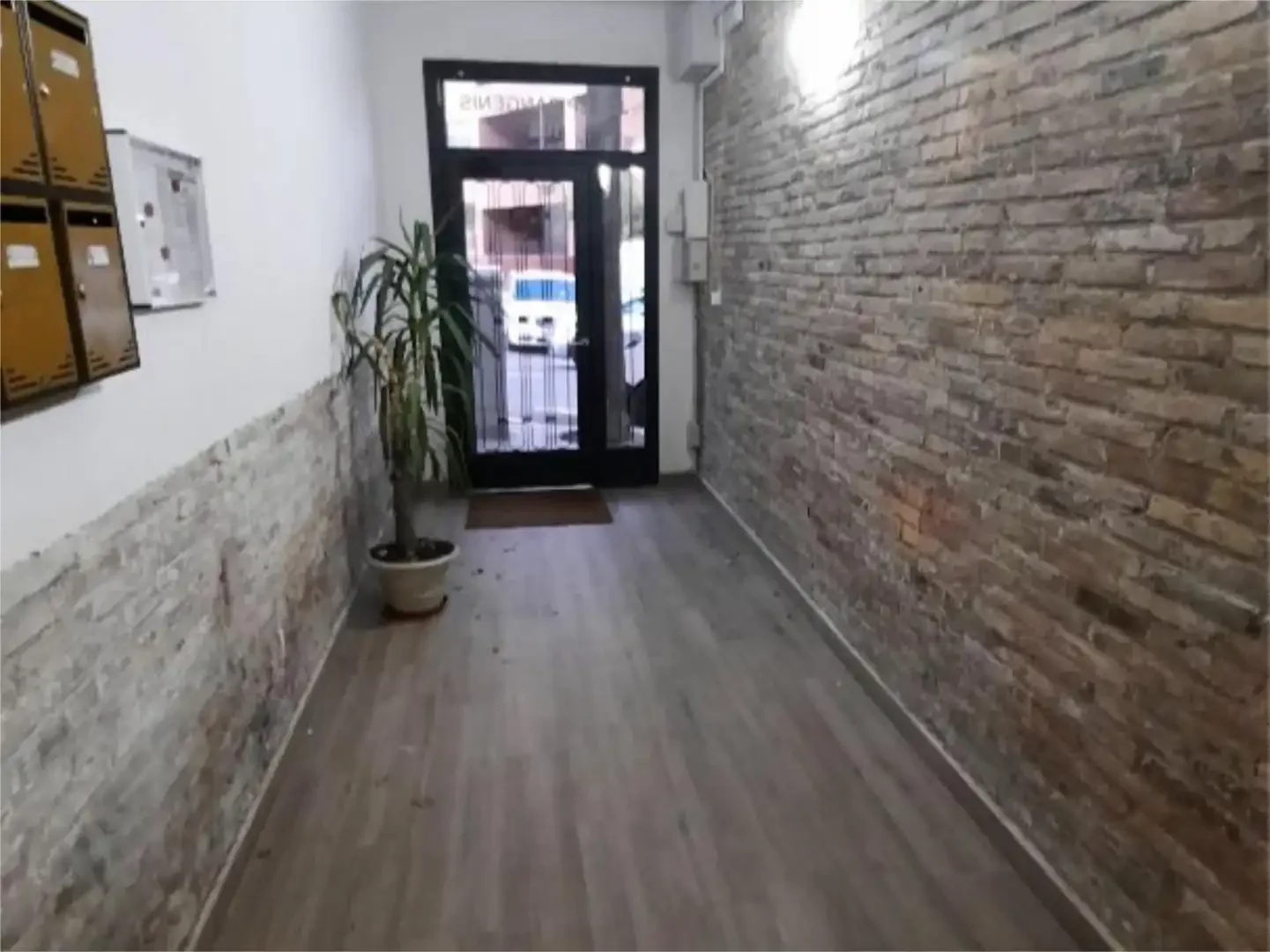 Piso en  Carrer de Josep Sangenís 46 - Foto 3