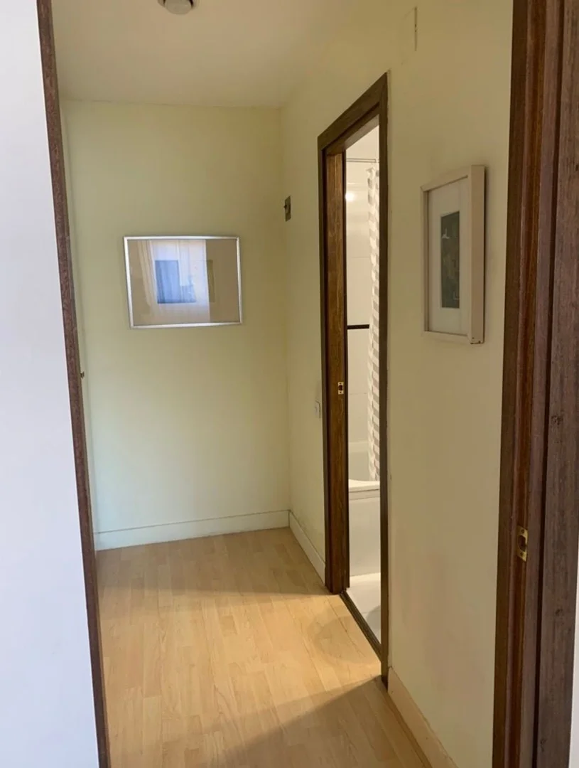 Piso en calle de la Infanta Mercedes, 92 - Foto 11