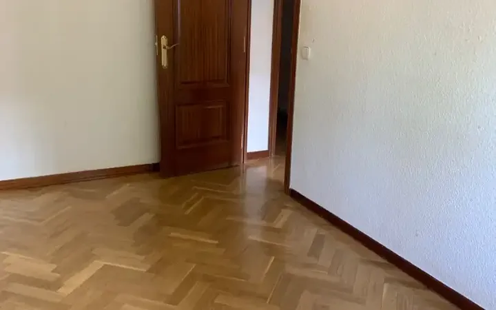 Piso en  Calle de la Isla de Arosa 27 - Foto 8