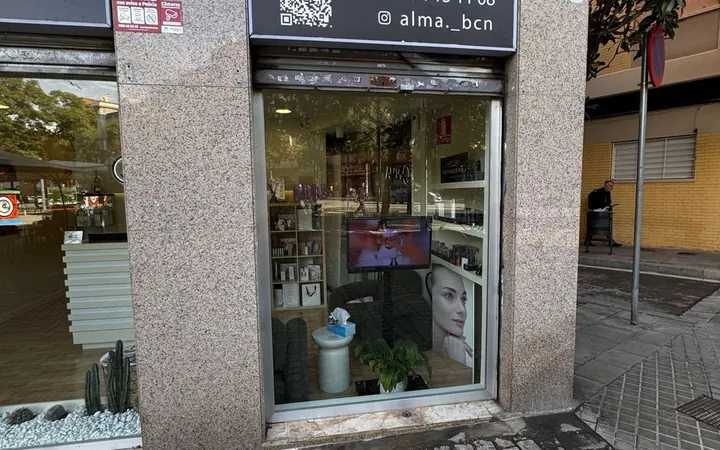 Centro estético en traspaso en Calle de Juan de Garay, 2 - Foto 4