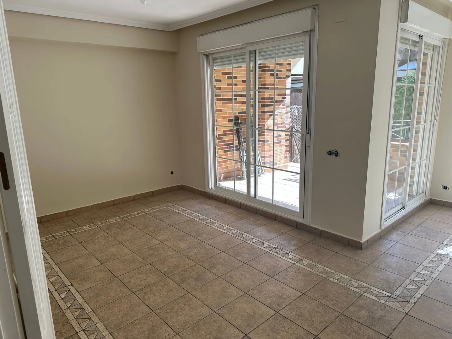 Chalet adosado en Calle de la Cueva de Montesinos, Tres Olivos - Valverde - Foto 2