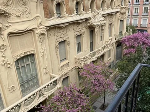 Piso en  Calle de Pelayo 78 - Foto 3