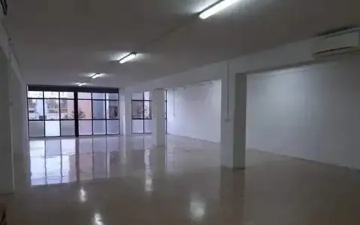 Local comercial en  Carrer Carrer Llull - Foto 1