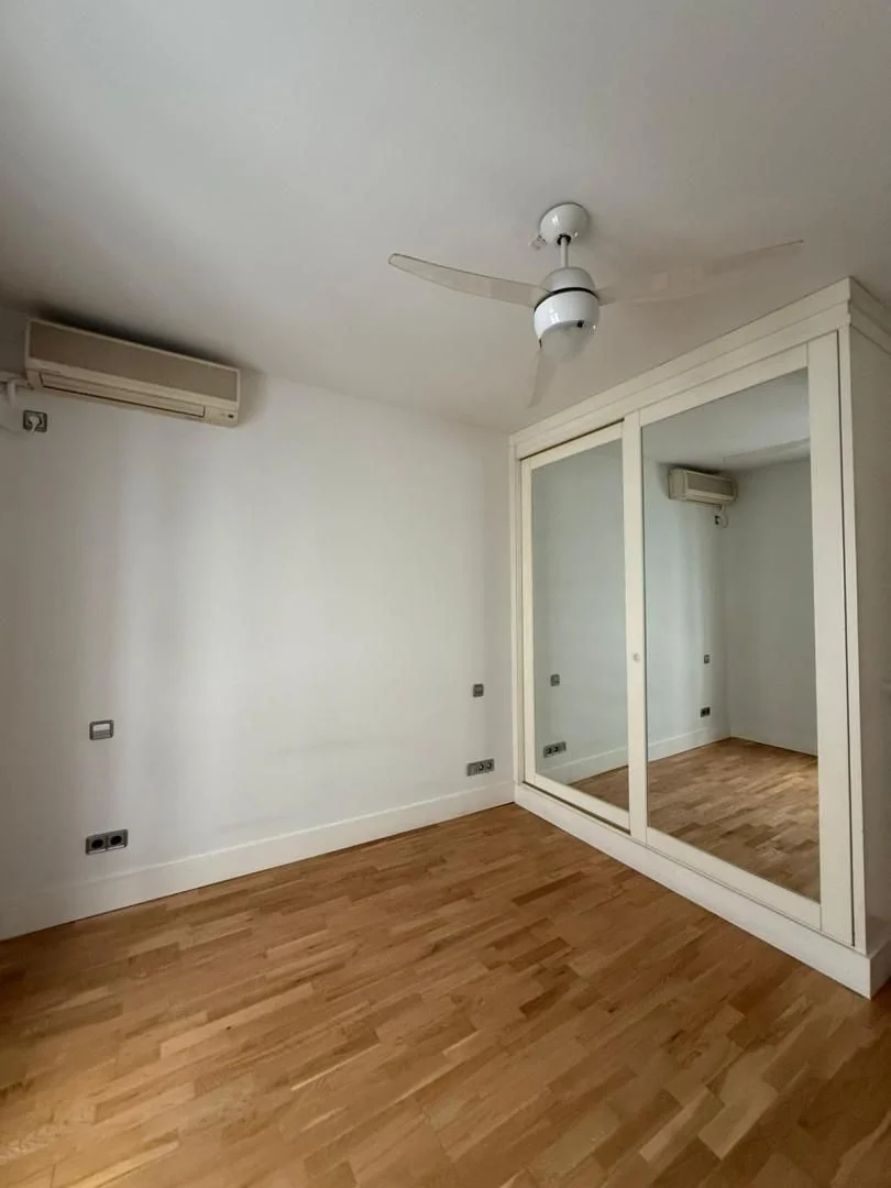 Piso en  Calle del Alcalde Sainz de Baranda 22 - Foto 8