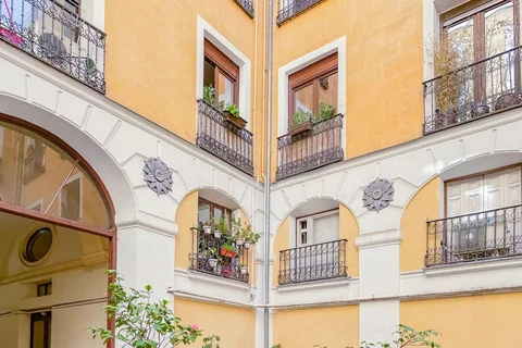 Alquiler de piso en Calle del Conde de Romanones, 10 - Foto 2