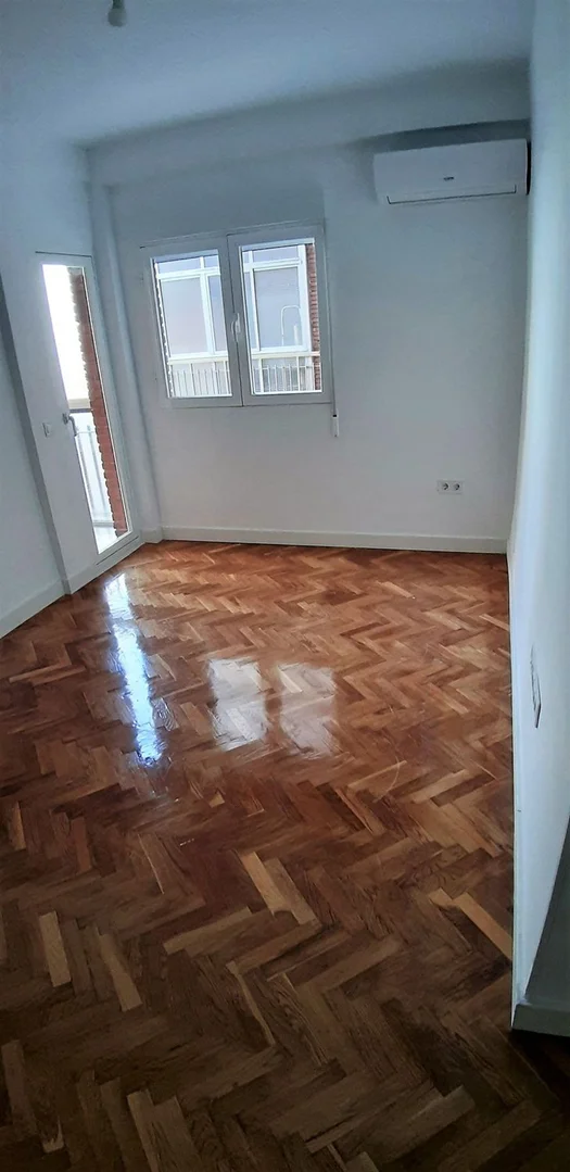 Piso en calle de Sánchez Barcáiztegui, 33