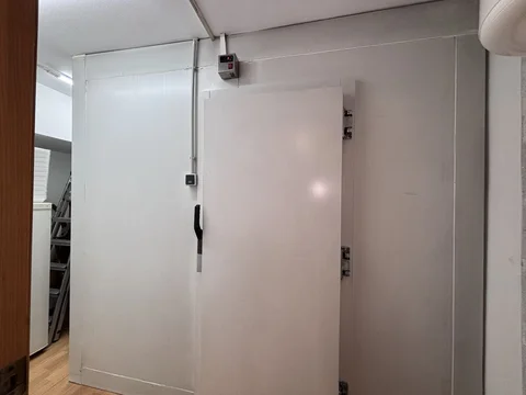 Carnicería, tienda de alimentación en traspaso en Gran Via de les Corts Catalanes - Foto 68