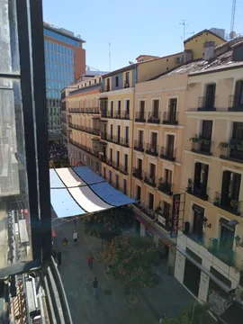 Estudio en calle de Preciados, 34 - Foto 1