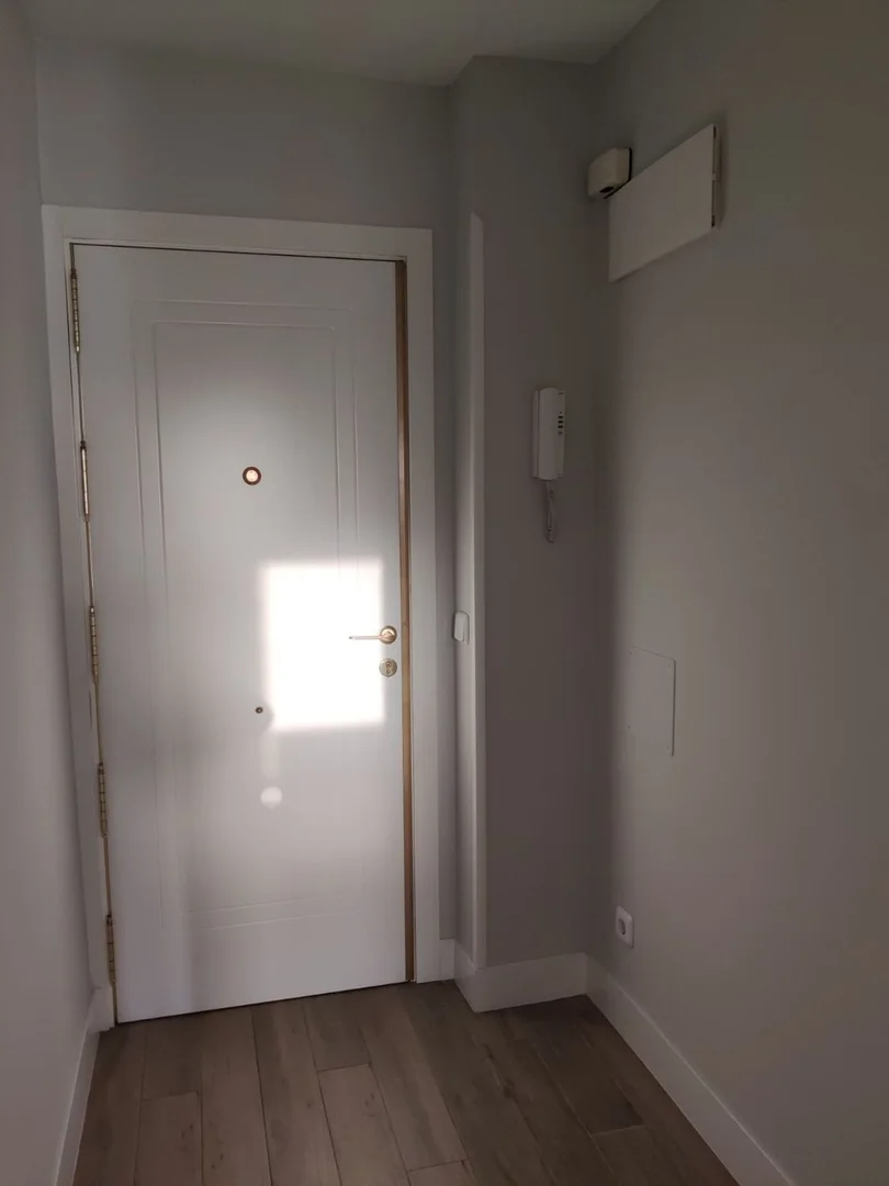 Piso en calle de Melchor Fernández Almagro, 86 - Foto 2