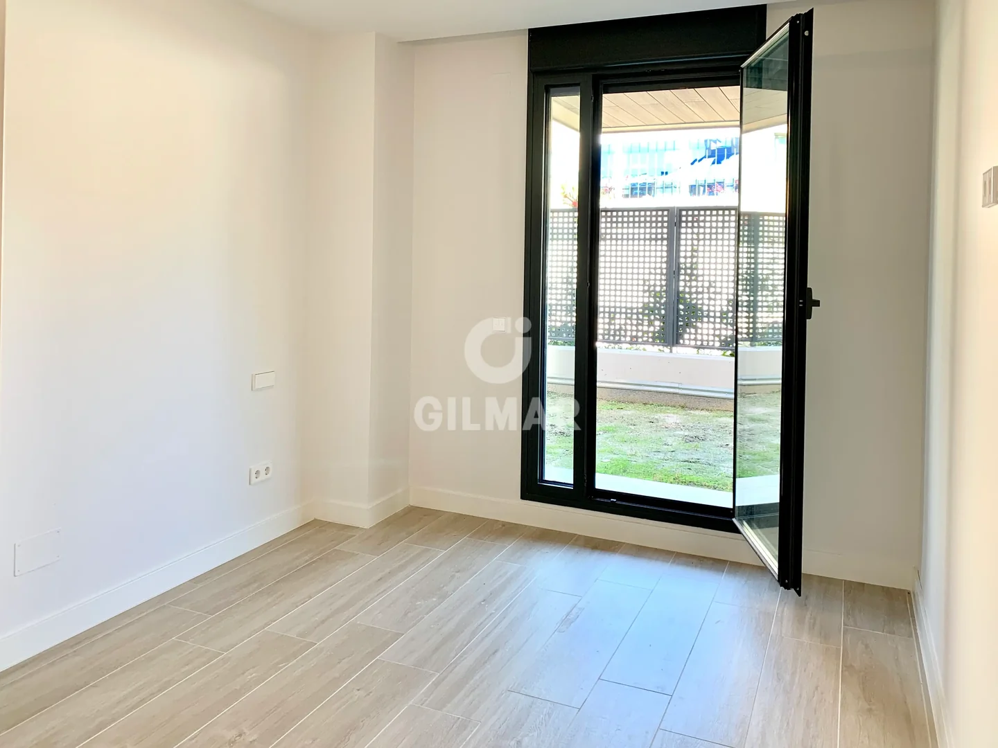 Bajo en Majadahonda, Madrid - Foto 14