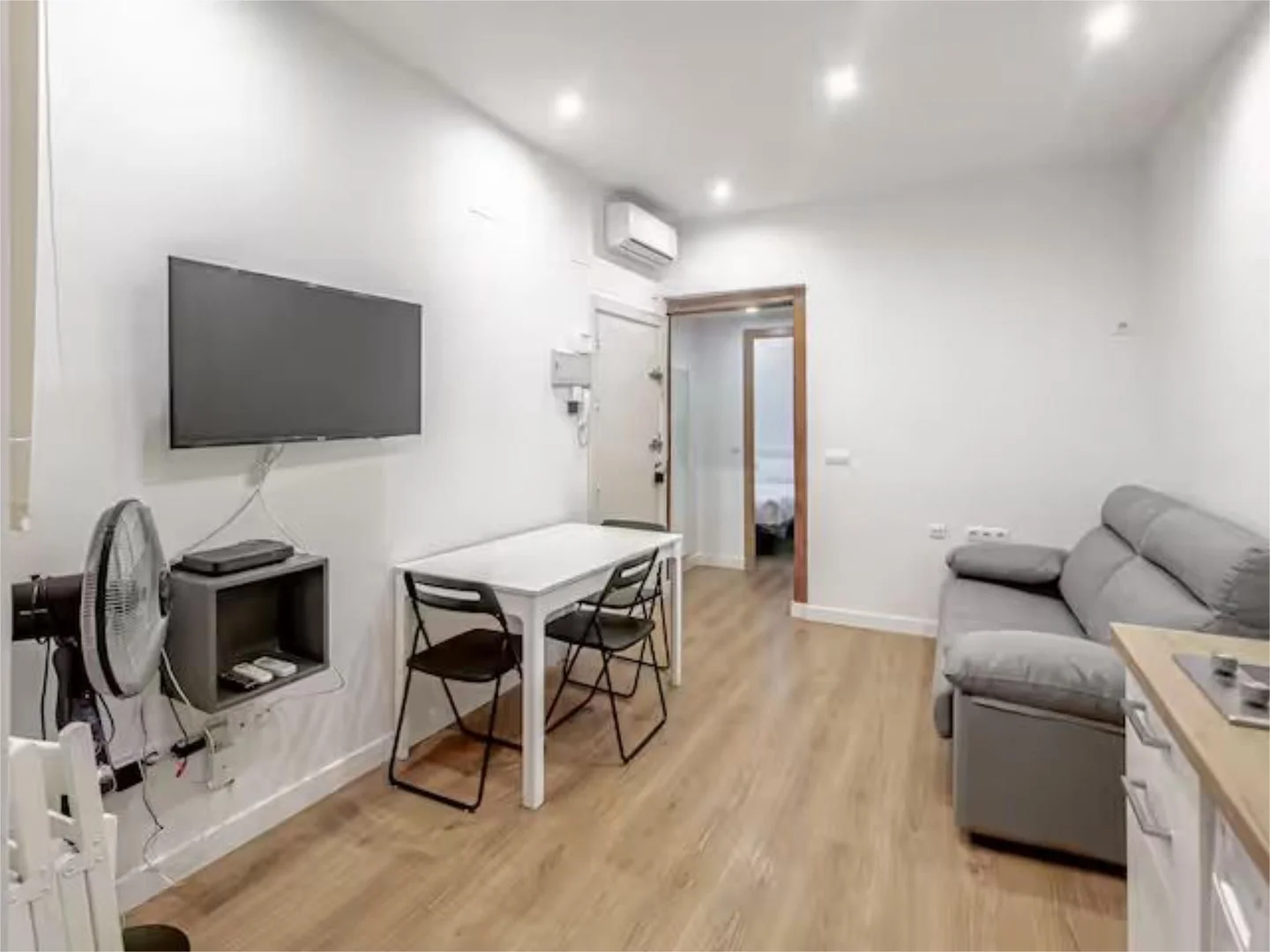 Piso en  Calle del Amparo 9 - Foto 3