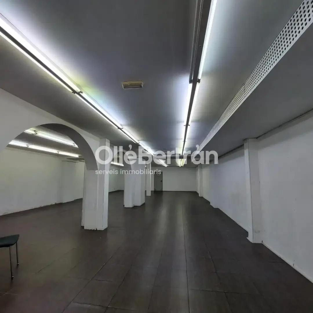 Local comercial en  de Sants - Foto 7
