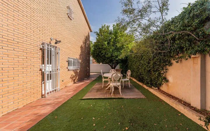 Chalet adosado en Avenida de San Luis, Apóstol Santiago - Foto 2