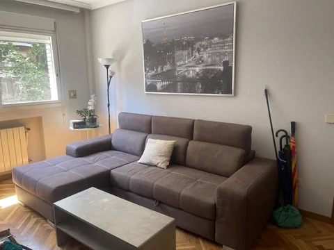 Piso en calle de Alcalá, 375 - Foto 1