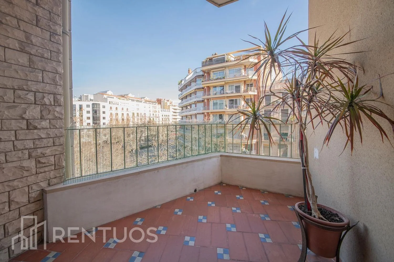 Piso en calle del Comte d'Urgell - Foto 3