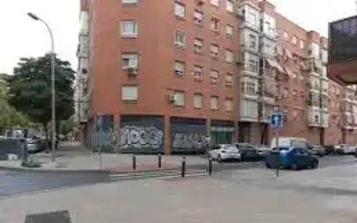 Local comercial en  Calle de Baños de Montemayor 6 - Foto 4