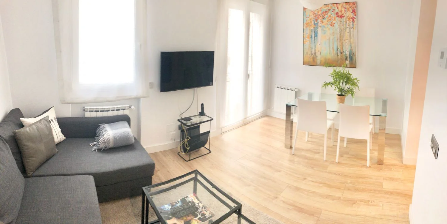 Piso en calle de Caracas, 8 - Foto 1