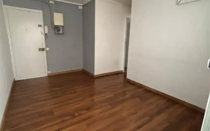Piso en  Carrer de Josep Sangenís 46 - Foto 1