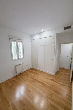 Piso en  Calle de Antonio Acuña 25 - Foto 5