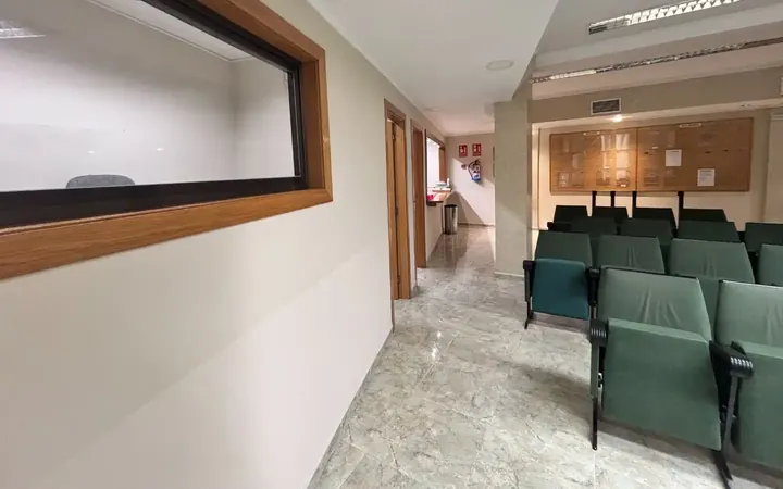 Local comercial en  Carrer de Campreciós 32 - Foto 3