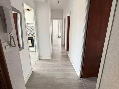 Piso en calle d'Olzinelles, 30 - Foto 1