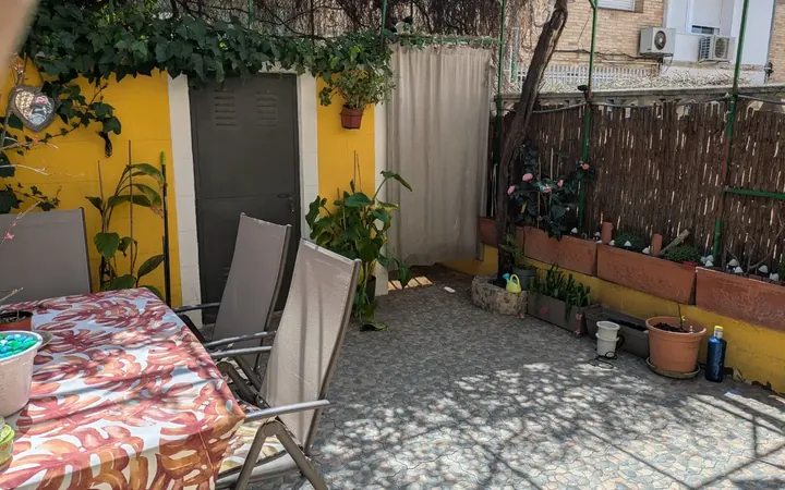 Chalet en  Calle de Badalona 20 - Foto 1