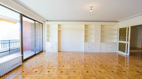 Piso en calle de Guzmán el Bueno, 102 - Foto 3